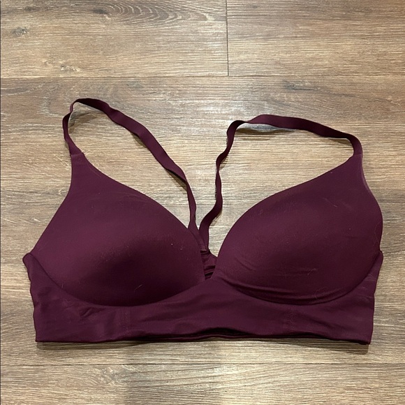 Bictorias secret plunge Burgundy Bra size 34D - Picture 1 of 3